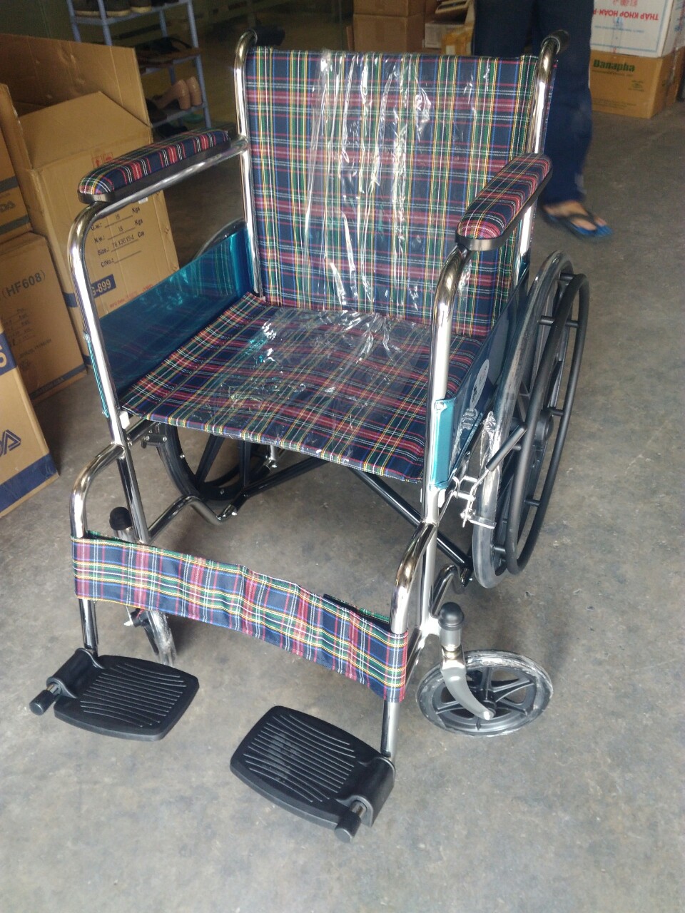 Xe lăn Lucass X9B là một sản phẩm tuyệt vời cho những người khuyết tật hoặc khó khăn về di chuyển. Với thiết kế tiện dụng và chất lượng đáng tin cậy, bạn sẽ thoải mái và tự tin hơn khi sử dụng sản phẩm này.